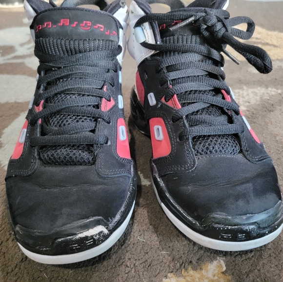 Jordan 6-17-23 Carmine 4.5Y - Picture 6 of 9